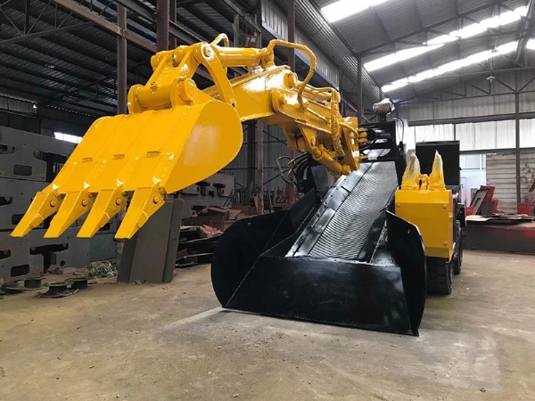 矿用挖掘式装载机